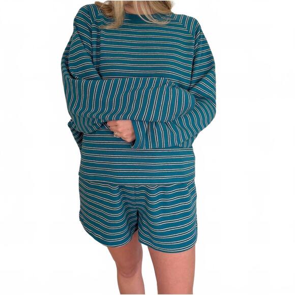 THINGS BETWEEN Pants - NEW THINGS BETWEEN wynn striped cotton shorts in teal